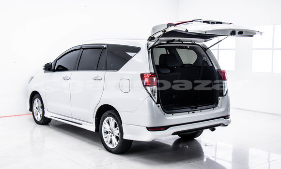 Buy Used Toyota Innova White Car in Bangkok in Bangkok Buy Used Toyota Innova White Car in Bangkok in Bangkok