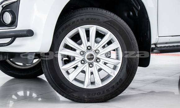 Buy Used Isuzu D-Max White Car in Bangkok in Bangkok Buy Used Isuzu D-Max White Car in Bangkok in Bangkok