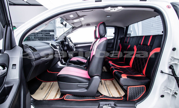 Buy Used Isuzu D-Max White Car in Bangkok in Bangkok Buy Used Isuzu D-Max White Car in Bangkok in Bangkok