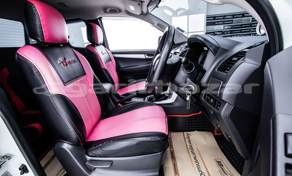 Buy Used Isuzu D-Max White Car in Bangkok in Bangkok Buy Used Isuzu D-Max White Car in Bangkok in Bangkok