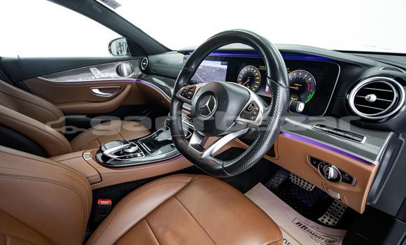 ซื้อ รถมือสอง Mercedes-Benz E-Classe สีดำ รถยนต์ ใน %{เมือง} ใน กรุงเทพมหานคร ซื้อ รถมือสอง Mercedes-Benz E-Classe สีดำ รถยนต์ ใน %{เมือง} ใน กรุงเทพมหานคร