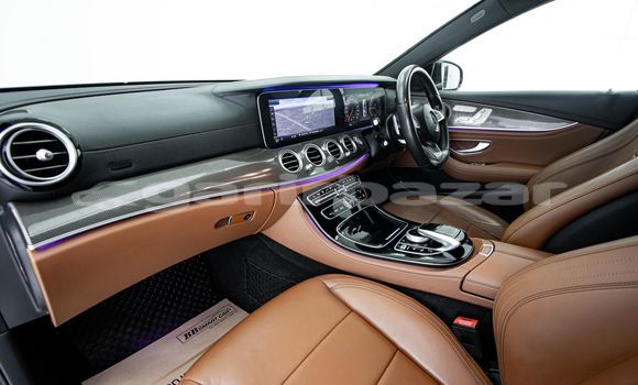 ซื้อ รถมือสอง Mercedes-Benz E-Classe สีดำ รถยนต์ ใน %{เมือง} ใน กรุงเทพมหานคร ซื้อ รถมือสอง Mercedes-Benz E-Classe สีดำ รถยนต์ ใน %{เมือง} ใน กรุงเทพมหานคร