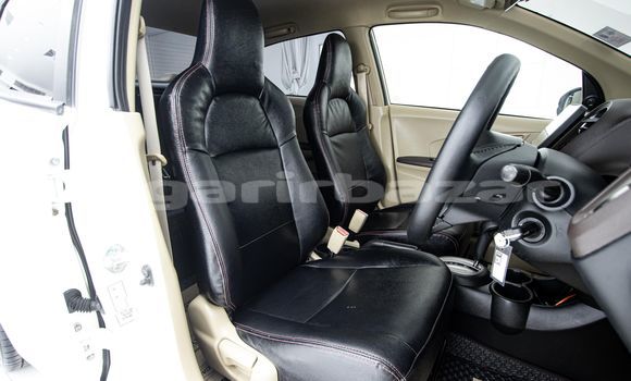 ซื้อ รถมือสอง Honda Brio ขาว รถยนต์ ใน %{เมือง} ใน กรุงเทพมหานคร ซื้อ รถมือสอง Honda Brio ขาว รถยนต์ ใน %{เมือง} ใน กรุงเทพมหานคร