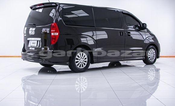 Buy Used Hyundai H1 Brown Car in Bangkok in Bangkok Buy Used Hyundai H1 Brown Car in Bangkok in Bangkok