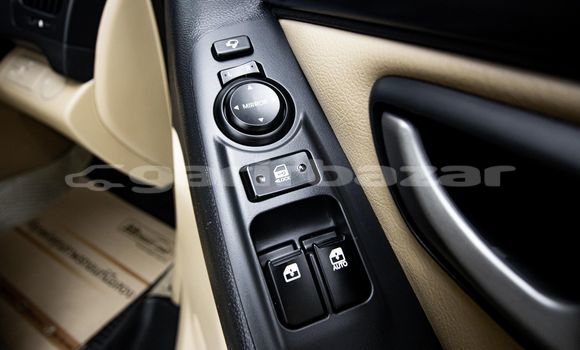 Buy Used Hyundai H1 Brown Car in Bangkok in Bangkok Buy Used Hyundai H1 Brown Car in Bangkok in Bangkok