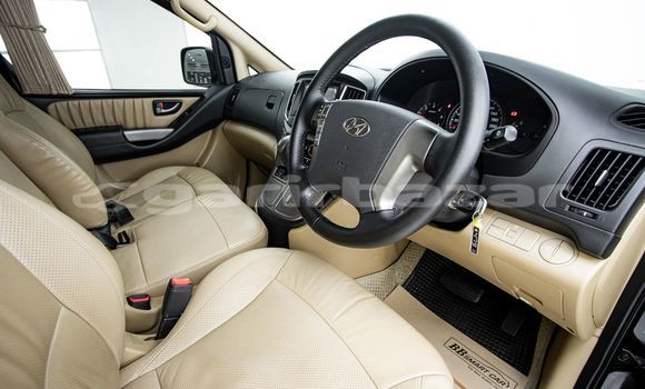 Buy Used Hyundai H1 Brown Car in Bangkok in Bangkok Buy Used Hyundai H1 Brown Car in Bangkok in Bangkok