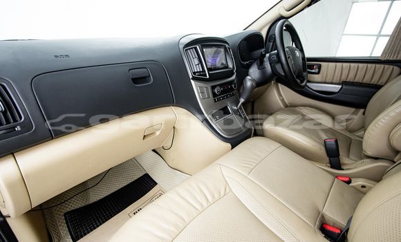 Buy Used Hyundai H1 Brown Car in Bangkok in Bangkok Buy Used Hyundai H1 Brown Car in Bangkok in Bangkok