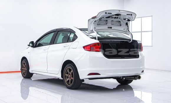 ซื้อ รถมือสอง Honda City ขาว รถยนต์ ใน %{เมือง} ใน กรุงเทพมหานคร ซื้อ รถมือสอง Honda City ขาว รถยนต์ ใน %{เมือง} ใน กรุงเทพมหานคร