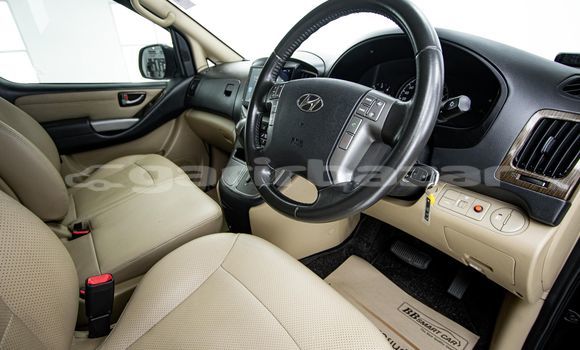 ซื้อ รถมือสอง Hyundai H1 สีน้ำตาล รถยนต์ ใน %{เมือง} ใน กรุงเทพมหานคร ซื้อ รถมือสอง Hyundai H1 สีน้ำตาล รถยนต์ ใน %{เมือง} ใน กรุงเทพมหานคร