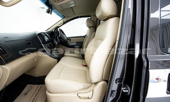 ซื้อ รถมือสอง Hyundai H1 สีน้ำตาล รถยนต์ ใน %{เมือง} ใน กรุงเทพมหานคร ซื้อ รถมือสอง Hyundai H1 สีน้ำตาล รถยนต์ ใน %{เมือง} ใน กรุงเทพมหานคร