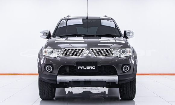 Buy Used Mitsubishi Pajero Brown Car in Bangkok in Bangkok Buy Used Mitsubishi Pajero Brown Car in Bangkok in Bangkok