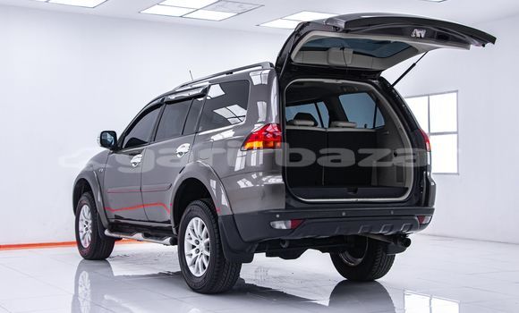 Buy Used Mitsubishi Pajero Brown Car in Bangkok in Bangkok Buy Used Mitsubishi Pajero Brown Car in Bangkok in Bangkok