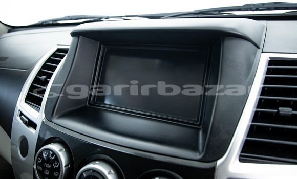 Buy Used Mitsubishi Pajero Brown Car in Bangkok in Bangkok Buy Used Mitsubishi Pajero Brown Car in Bangkok in Bangkok