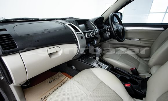 Buy Used Mitsubishi Pajero Brown Car in Bangkok in Bangkok Buy Used Mitsubishi Pajero Brown Car in Bangkok in Bangkok