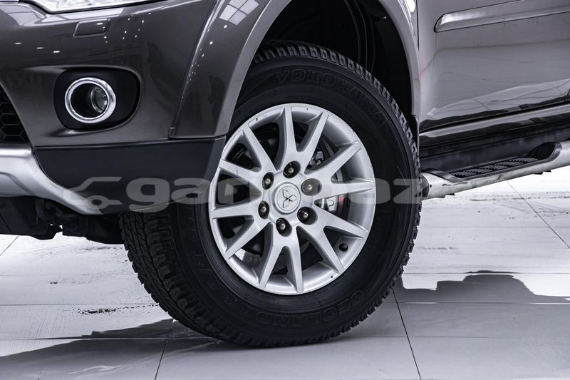 Big with watermark mitsubishi pajero bangkok bangkok 71028