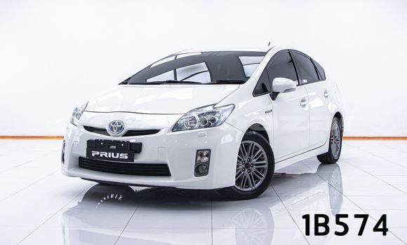ซื้อ รถมือสอง Toyota Prius ขาว รถยนต์ ใน %{เมือง} ใน กรุงเทพมหานคร
