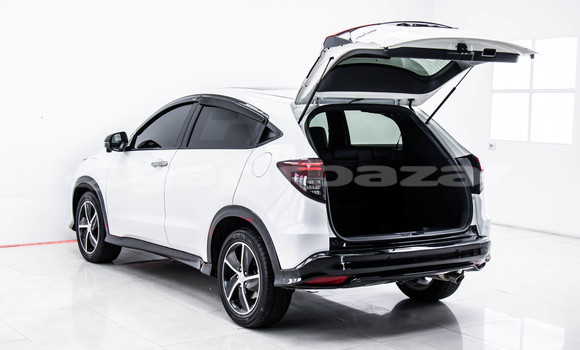 ซื้อ รถมือสอง Honda HR-V ขาว รถยนต์ ใน %{เมือง} ใน กรุงเทพมหานคร ซื้อ รถมือสอง Honda HR-V ขาว รถยนต์ ใน %{เมือง} ใน กรุงเทพมหานคร