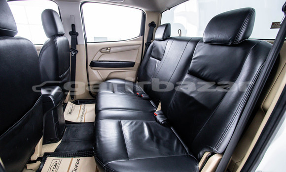 Buy Used Isuzu D-Max White Car in Bangkok in Bangkok Buy Used Isuzu D-Max White Car in Bangkok in Bangkok