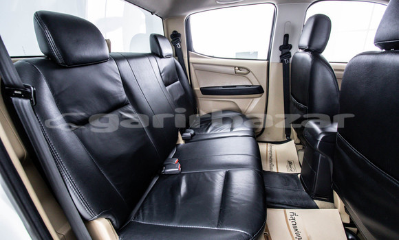 Buy Used Isuzu D-Max White Car in Bangkok in Bangkok Buy Used Isuzu D-Max White Car in Bangkok in Bangkok