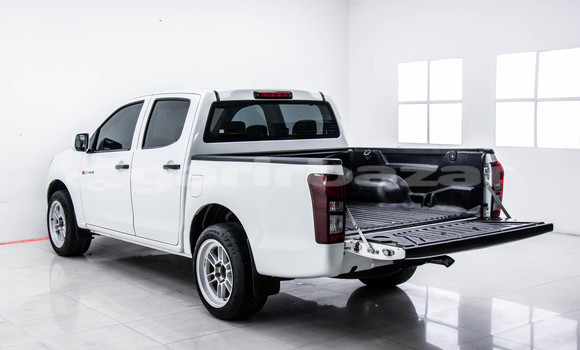 Buy Used Isuzu D-Max White Car in Bangkok in Bangkok Buy Used Isuzu D-Max White Car in Bangkok in Bangkok