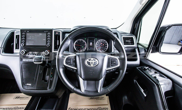 Buy Used Toyota Crown Majesta Black Car in Bangkok in Bangkok Buy Used Toyota Crown Majesta Black Car in Bangkok in Bangkok