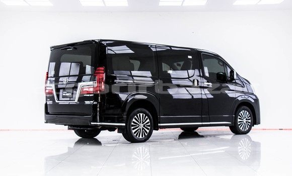 Buy Used Toyota Crown Majesta Black Car in Bangkok in Bangkok Buy Used Toyota Crown Majesta Black Car in Bangkok in Bangkok