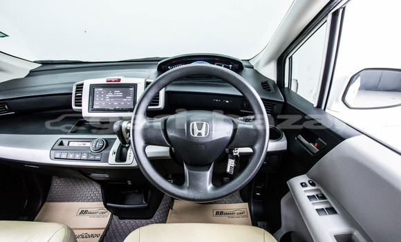 Buy Used Honda Freed White Car in Bangkok in Bangkok Buy Used Honda Freed White Car in Bangkok in Bangkok