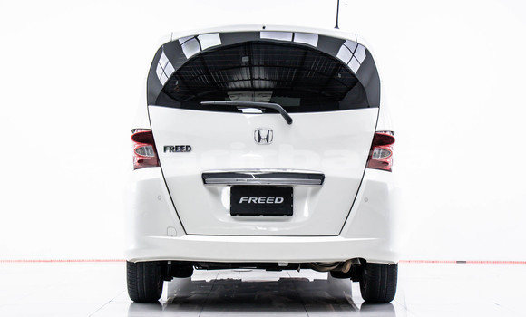 Buy Used Honda Freed White Car in Bangkok in Bangkok Buy Used Honda Freed White Car in Bangkok in Bangkok
