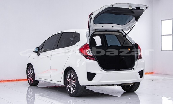 ซื้อ รถมือสอง Honda Jazz ขาว รถยนต์ ใน %{เมือง} ใน กรุงเทพมหานคร ซื้อ รถมือสอง Honda Jazz ขาว รถยนต์ ใน %{เมือง} ใน กรุงเทพมหานคร