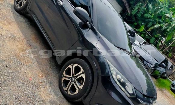 ซื้อ รถมือสอง Honda HR-V สีดำ รถยนต์ ใน %{เมือง} ใน กรุงเทพมหานคร