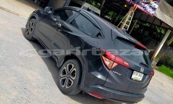 ซื้อ รถมือสอง Honda HR-V สีดำ รถยนต์ ใน %{เมือง} ใน กรุงเทพมหานคร ซื้อ รถมือสอง Honda HR-V สีดำ รถยนต์ ใน %{เมือง} ใน กรุงเทพมหานคร