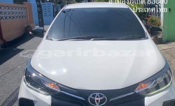 Buy Used Toyota Yaris White Car in Bangkok in Bangkok