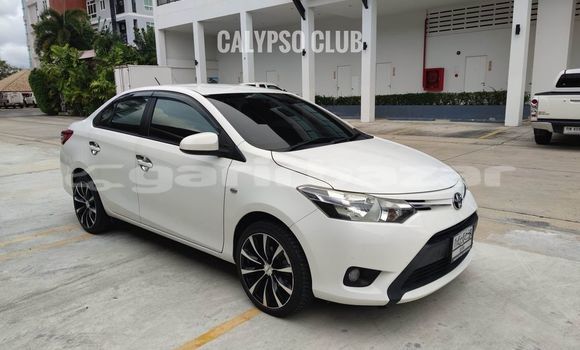 ซื้อ รถมือสอง Toyota Vios ขาว รถยนต์ ใน %{เมือง} ใน กรุงเทพมหานคร