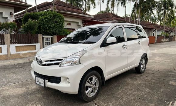 ซื้อ รถมือสอง Toyota Avanza ขาว รถยนต์ ใน %{เมือง} ใน กรุงเทพมหานคร