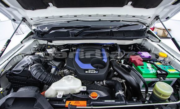 Buy Used Isuzu D-Max White Car in Bangkok in Bangkok Buy Used Isuzu D-Max White Car in Bangkok in Bangkok