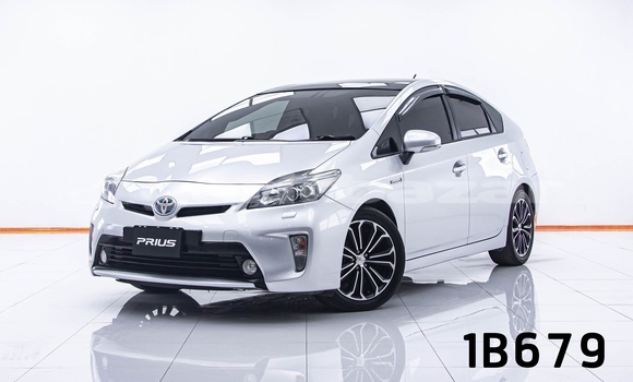 ซื้อ รถมือสอง Toyota Prius อื่น ๆ รถยนต์ ใน %{เมือง} ใน กรุงเทพมหานคร