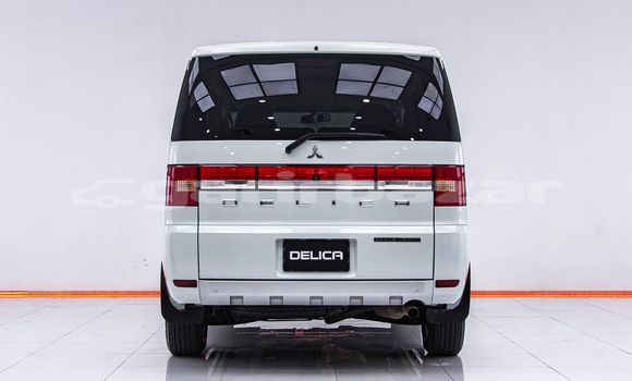 Buy Used Mitsubishi Delica White Car in Bangkok in Bangkok Buy Used Mitsubishi Delica White Car in Bangkok in Bangkok