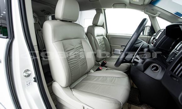 Buy Used Mitsubishi Delica White Car in Bangkok in Bangkok Buy Used Mitsubishi Delica White Car in Bangkok in Bangkok