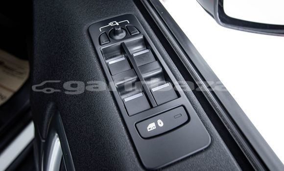 ซื้อ รถมือสอง Land Rover Discovery Sport ขาว รถยนต์ ใน %{เมือง} ใน กรุงเทพมหานคร ซื้อ รถมือสอง Land Rover Discovery Sport ขาว รถยนต์ ใน %{เมือง} ใน กรุงเทพมหานคร