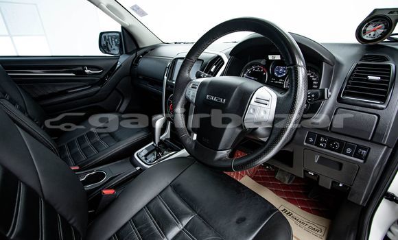 Buy Used Isuzu MU-X White Car in Bangkok in Bangkok Buy Used Isuzu MU-X White Car in Bangkok in Bangkok