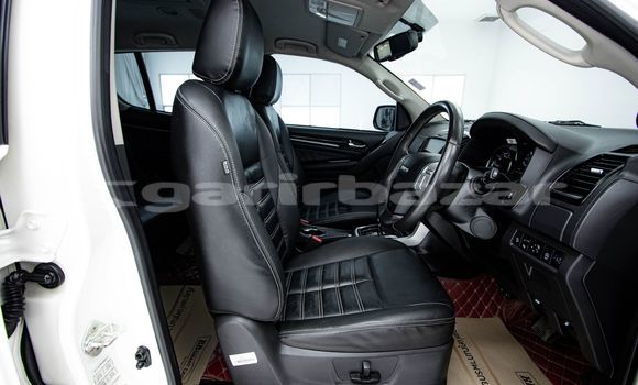 Buy Used Isuzu MU-X White Car in Bangkok in Bangkok Buy Used Isuzu MU-X White Car in Bangkok in Bangkok