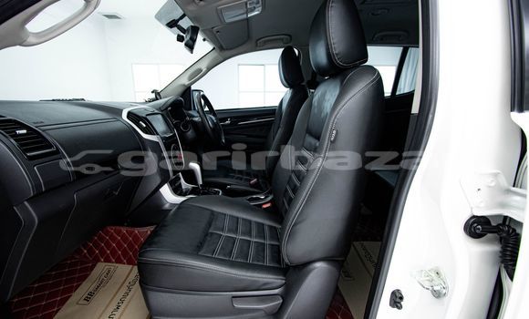 Buy Used Isuzu MU-X White Car in Bangkok in Bangkok Buy Used Isuzu MU-X White Car in Bangkok in Bangkok