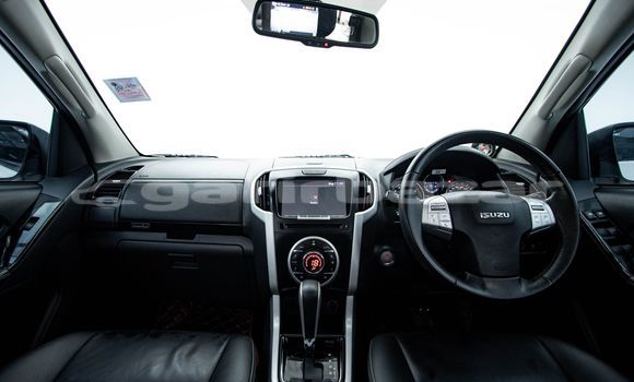 Buy Used Isuzu MU-X White Car in Bangkok in Bangkok Buy Used Isuzu MU-X White Car in Bangkok in Bangkok