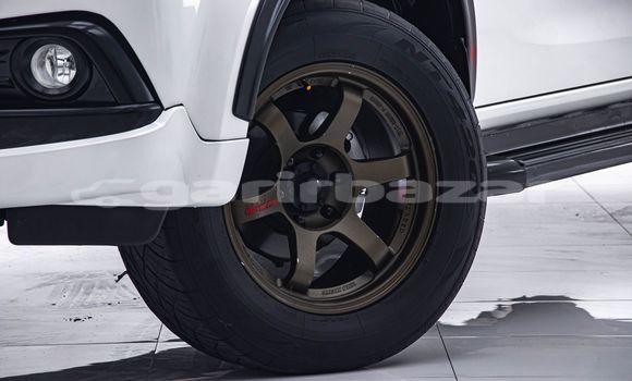 Buy Used Isuzu MU-X White Car in Bangkok in Bangkok Buy Used Isuzu MU-X White Car in Bangkok in Bangkok