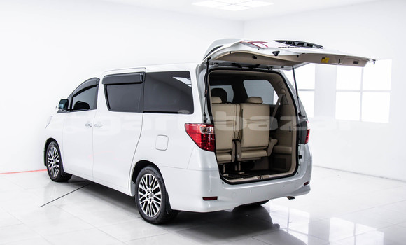 Buy Used Toyota Alphard White Car in Bangkok in Bangkok Buy Used Toyota Alphard White Car in Bangkok in Bangkok