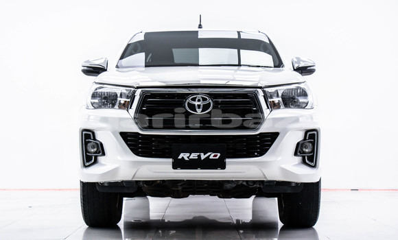 Buy Used Toyota Hiluxe Revo White Car in Bangkok in Bangkok Buy Used Toyota Hiluxe Revo White Car in Bangkok in Bangkok