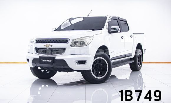 Buy Used Chevrolet Colorado White Car in Bangkok in Bangkok