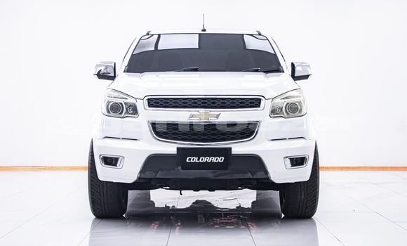 Buy Used Chevrolet Colorado White Car in Bangkok in Bangkok Buy Used Chevrolet Colorado White Car in Bangkok in Bangkok