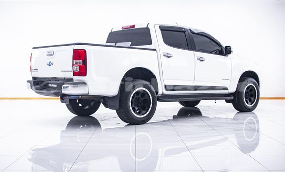 Buy Used Chevrolet Colorado White Car in Bangkok in Bangkok Buy Used Chevrolet Colorado White Car in Bangkok in Bangkok