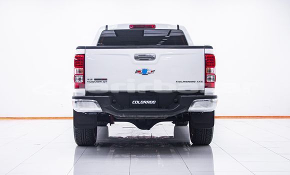 Buy Used Chevrolet Colorado White Car in Bangkok in Bangkok Buy Used Chevrolet Colorado White Car in Bangkok in Bangkok